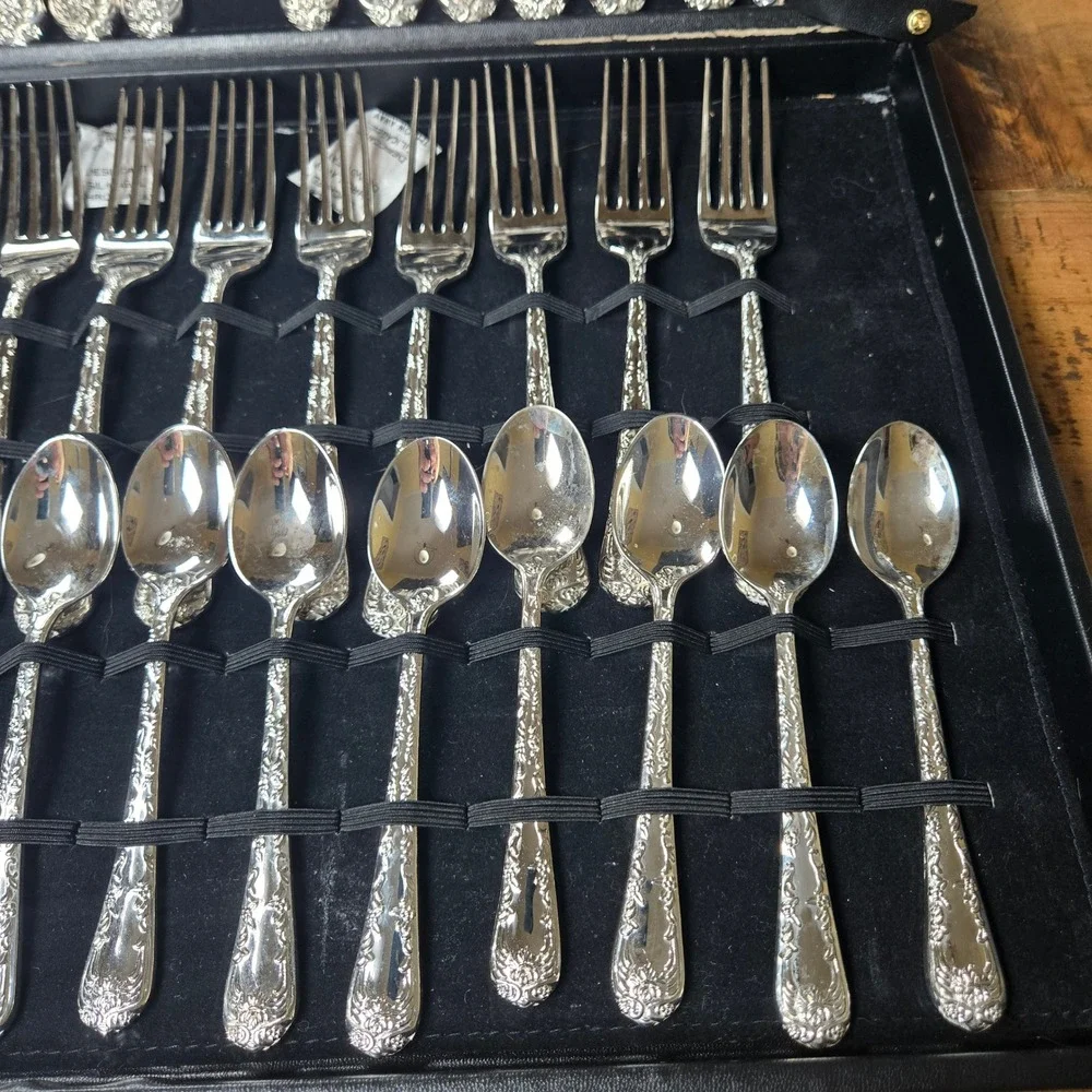 Wm Rogers & Son Enchanted Rose Silverplate Flatware 51 pc Service for 12 Case